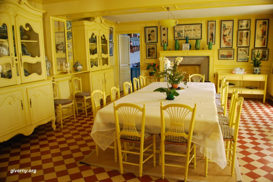  La salle à manger de la maison de Claude Monet à Giverny