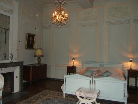 chambre de la suite louis 16 au chateau de Bonnemare