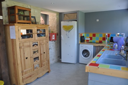 kitchen facilities at Grain de folie B&B in pressagny close to giverny